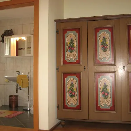 Maiburger Bed and Breakfast 3*