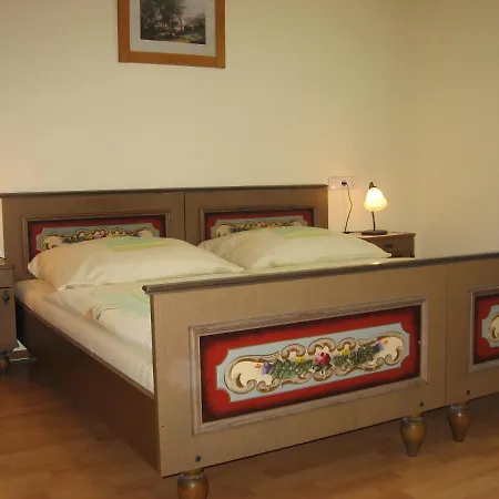 Bed and Breakfast Maiburger 3*
